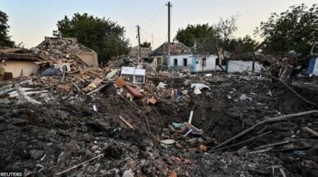 A residential house was also destroyed in strikes on Chaplyne — BBC News