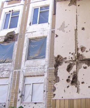 Some schools, like this one in Irpin, have visible scars from Russian shelling — BBC News