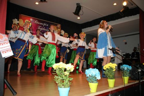 Талановита дівчинка Вікторія Гарванко славить Україну своїм співом в Іспанії - сольний концерт юної співачки у Мадриді