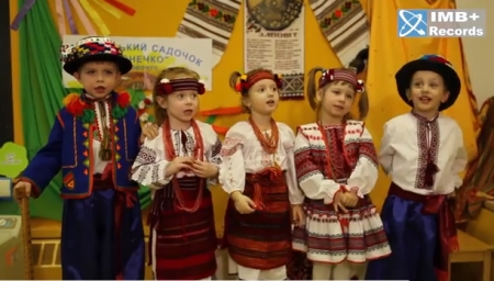 Маленькі канадські українці декламують вірші Тараса Шевченка - надзвичайно проникливе відео