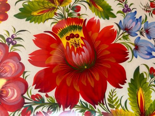 Фрагмент роботи Калюги Наталі Родионівни, художниці петриківського розпису, роботи якої брали участь в експонатах ЮНЕСКО. Фрагмент роботи Калюги Наталі Родионівни, художниці петриківського розпису, роботи якої брали участь в експонатах ЮНЕСКО.