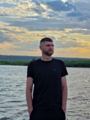 Казковий світ Євгена Дмитренка