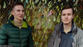 BBC News - Ukraine war: The friends who fought Russia's invasion 2022. Dmytro Kisilenko (left) and Maxsym Lutsyk admit they felt fear when they joined the war one year ago.