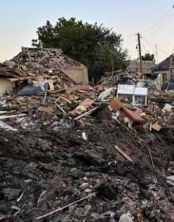 A residential house was also destroyed in strikes on Chaplyne — BBC News​.