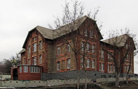 Lysychansk Gymnasium before 02.05.2022.