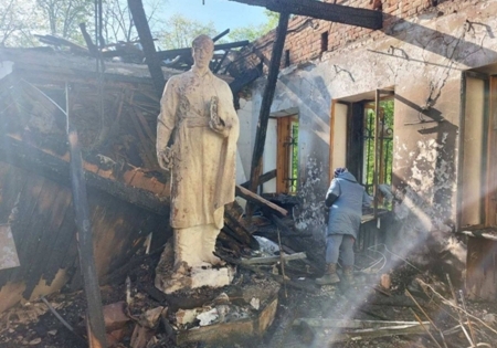 07.03.2022, a museum dedicated to philosopher and poet Hryhoriy Skovoroda in Kharkiv region was destroyed after Russian shelling hit the roof. Photos by Oleh Synyehubov on Telegram.​