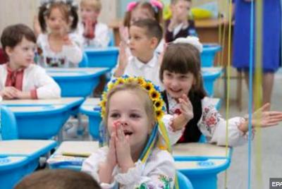 Ukrainian children return to school — BBC News